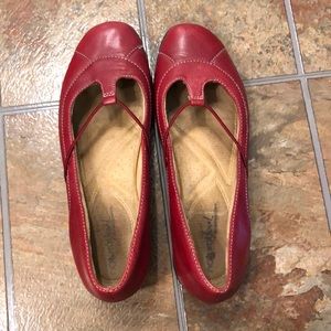 Nayana NaturalSoul by Naturalizer red shoes